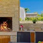 Luna Nera By Interhome